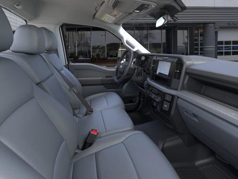 2025 FORD F-450 - Image 13