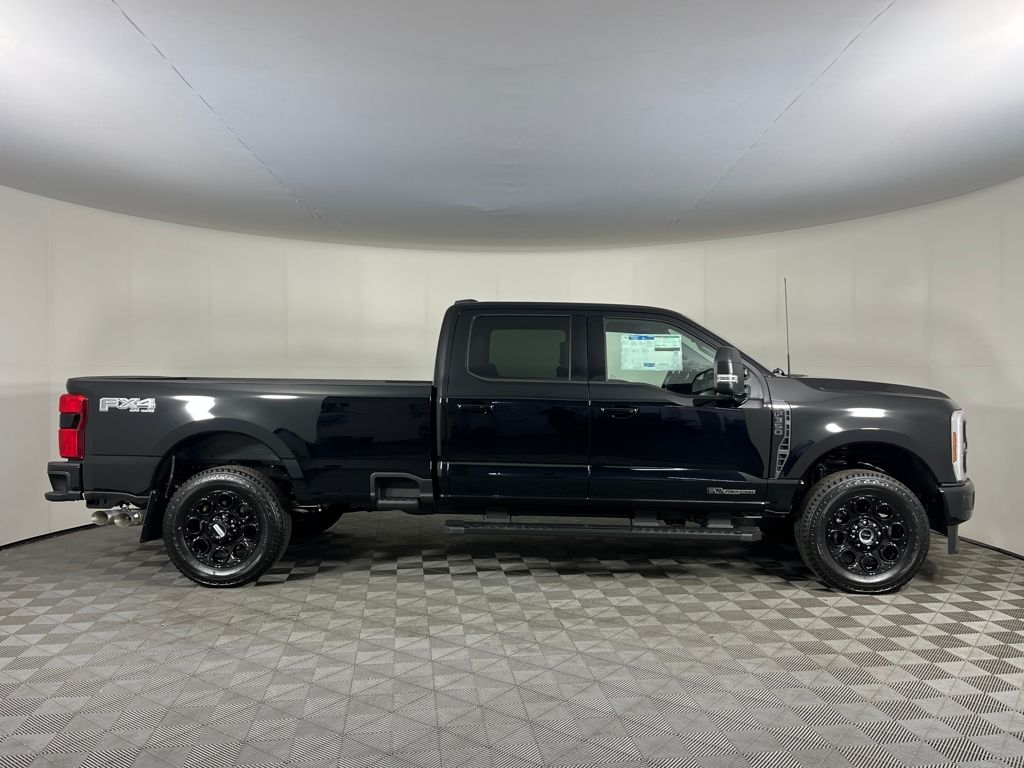 2026 Ford F-350 XLT photo 4