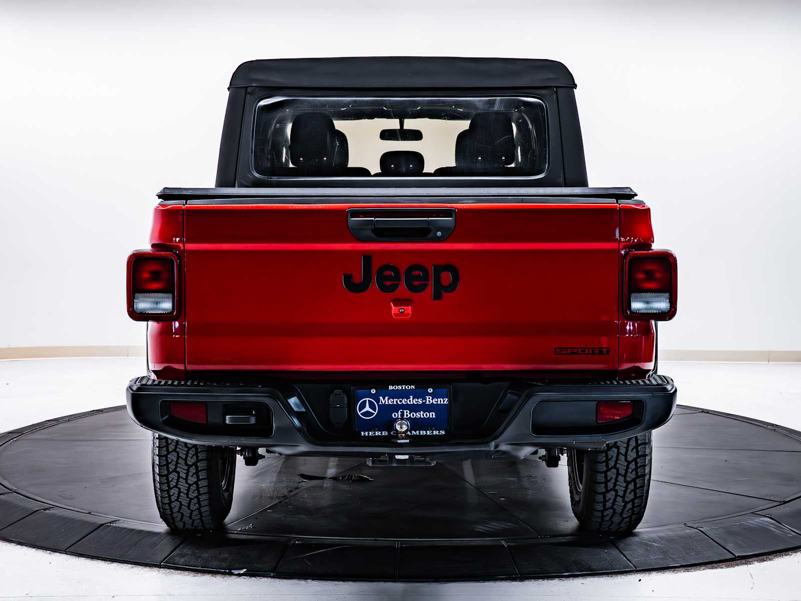 Image of Pre-Owned 2020 Jeep Gladiator Sport