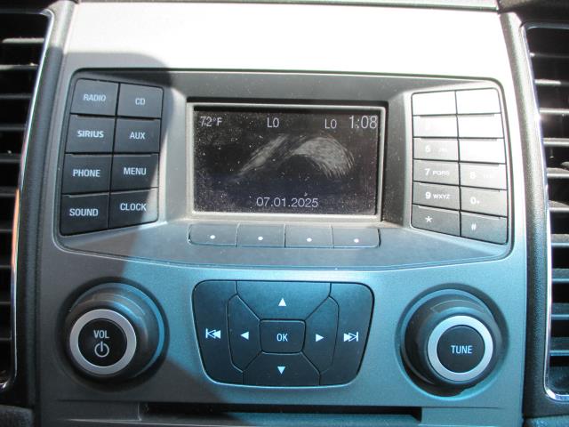 2014 Ford Taurus SEL photo 14