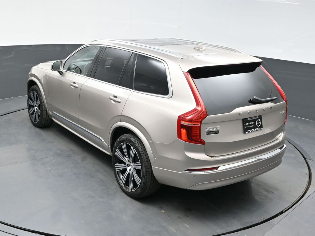 2025 Volvo XC90 T8 Plus photo 26