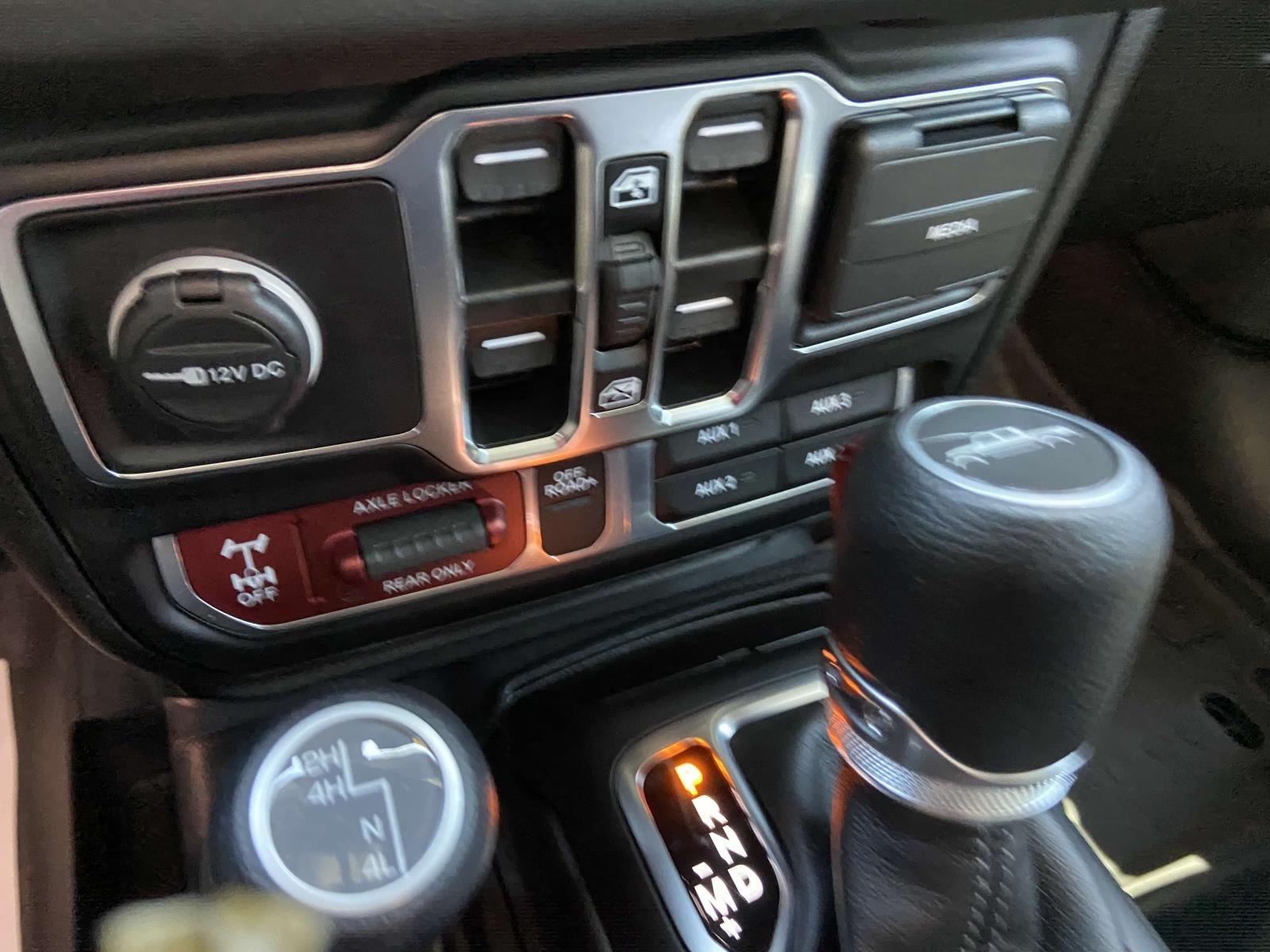 2024 Jeep Gladiator Mojave photo 13