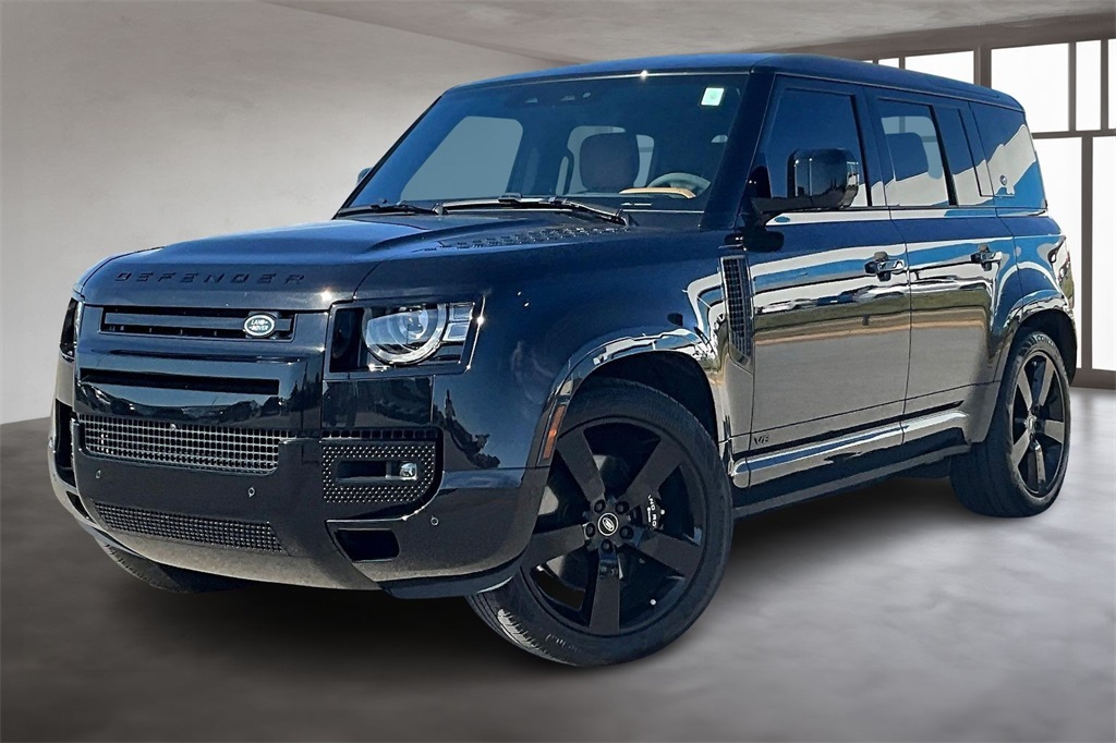 2024 Land Rover Defender V8's photo