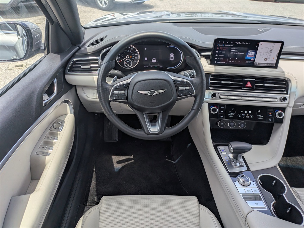 2025 Genesis G70 2.5T photo 15