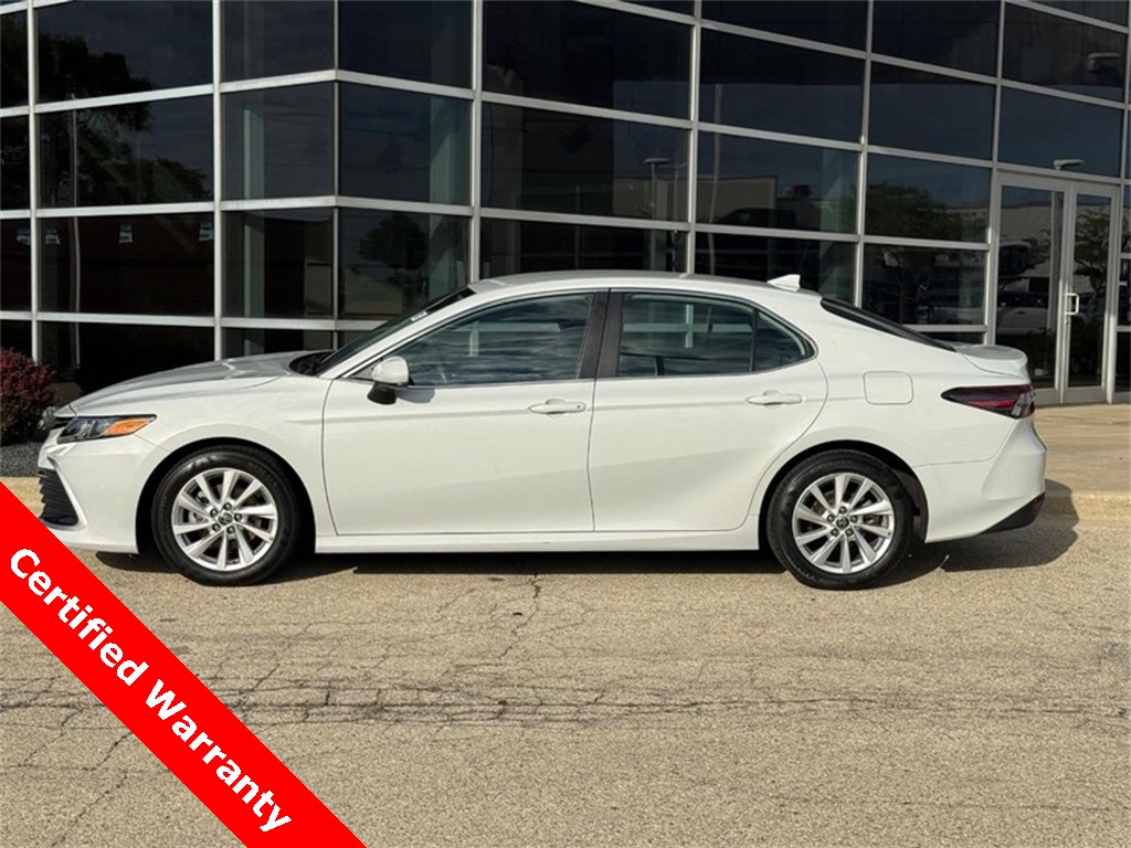 2023 Toyota Camry LE photo 4