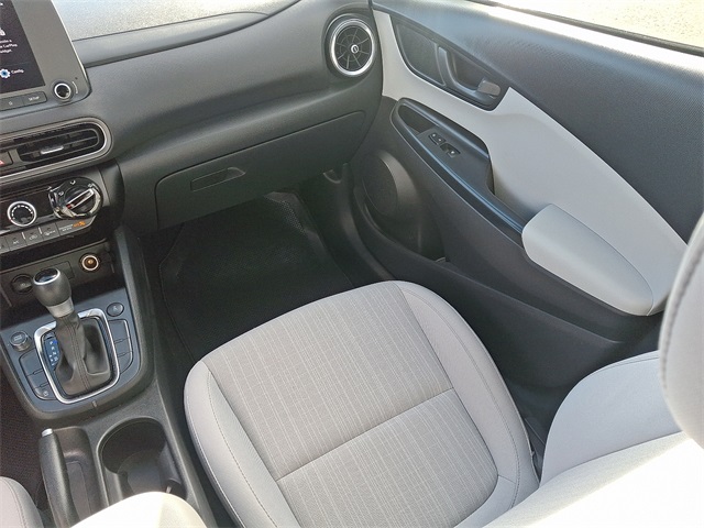 2023 Hyundai Kona SEL photo 16