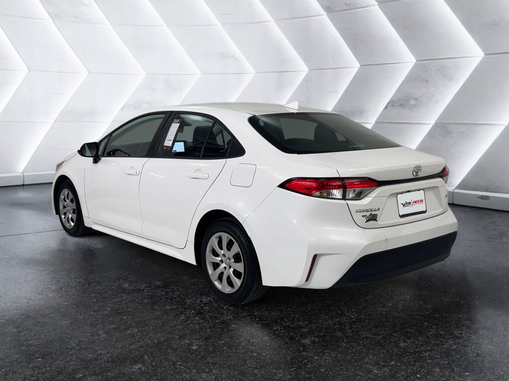 2023 Toyota Corolla LE photo 6
