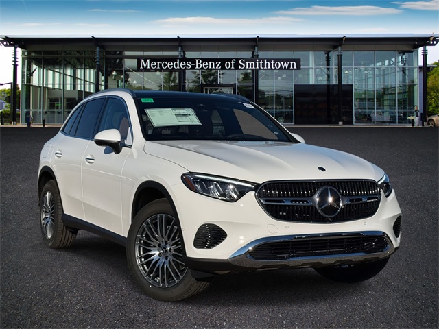 2026 Mercedes-Benz GLC Base's photo