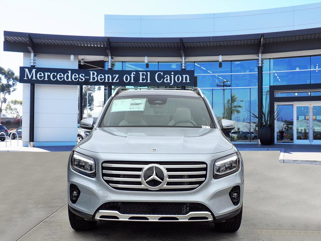 2026 Mercedes Benz GLB 250 4MATIC photo 2