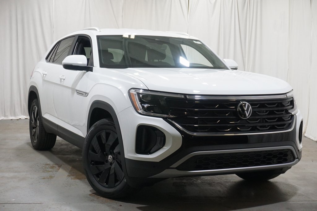 2025 Volkswagen Atlas Cross Sport SE Technology photo 2