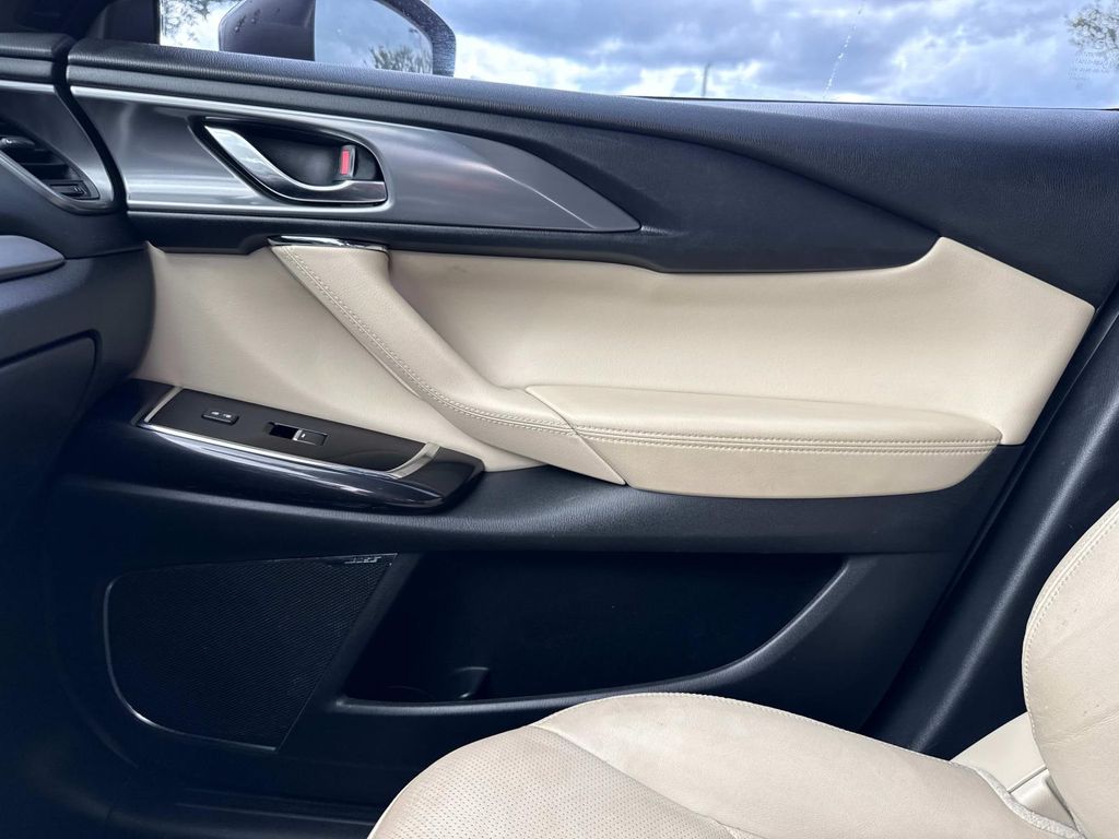 2019 Mazda CX-9 Grand Touring photo 23