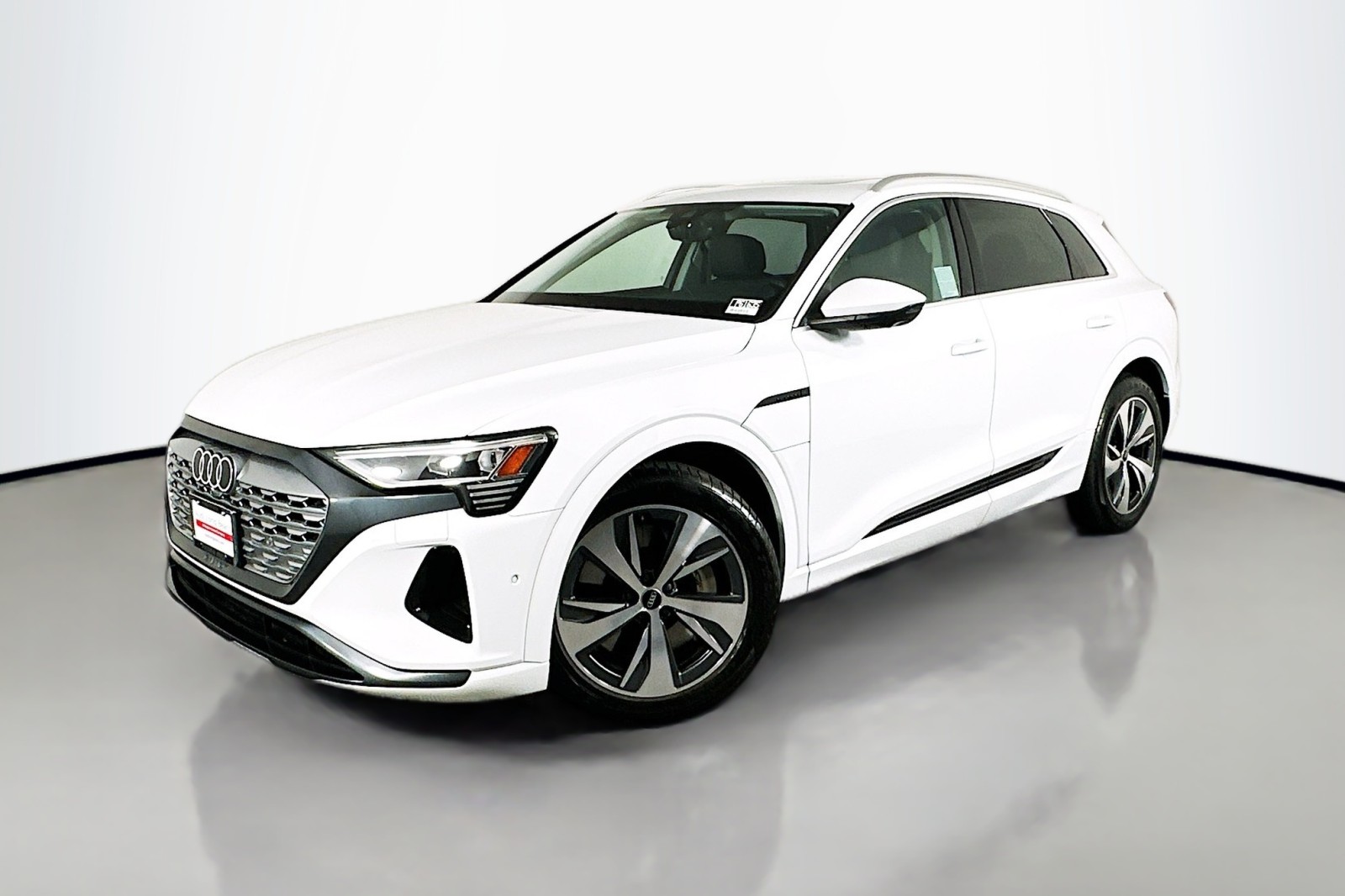 2024 Audi Q8 e-tron Premium Plus