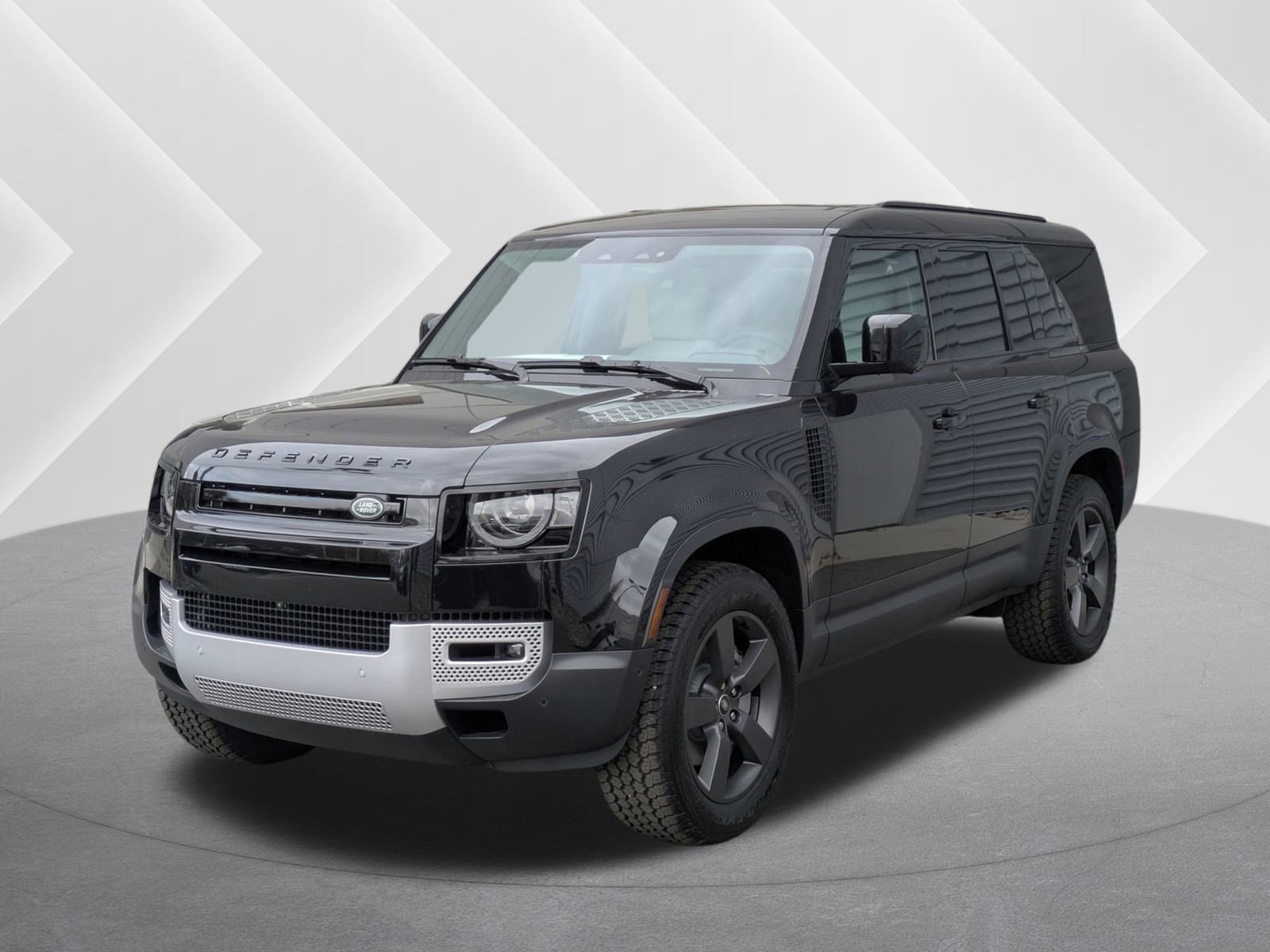 2025 Land Rover Defender S's photo