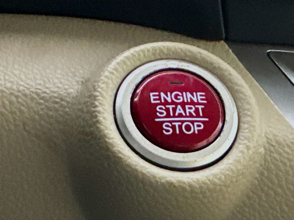2013 Honda Accord Touring photo 19
