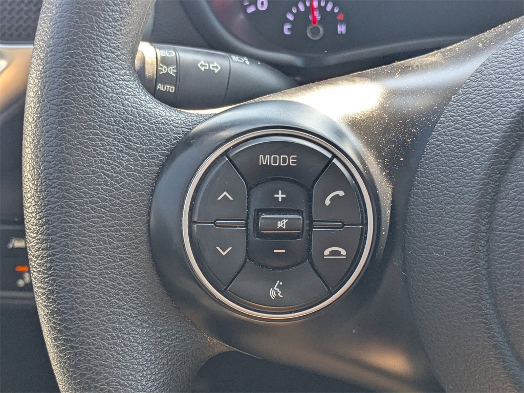 2022 Kia Soul LX S X-Line photo 19