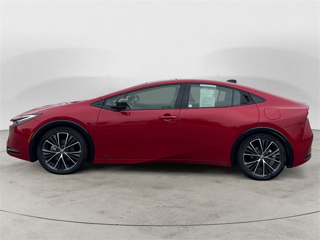 2023 Toyota Prius XLE photo 2