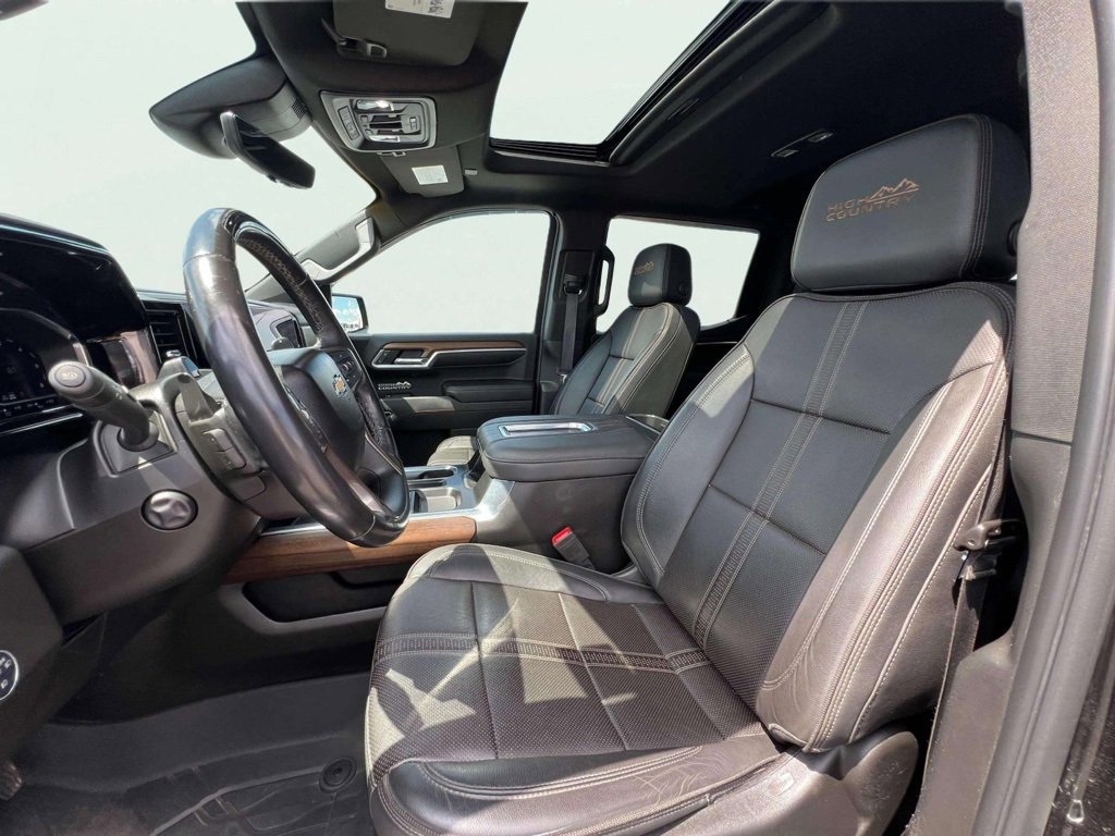2022 Chevrolet Silverado 1500 High Country photo 17