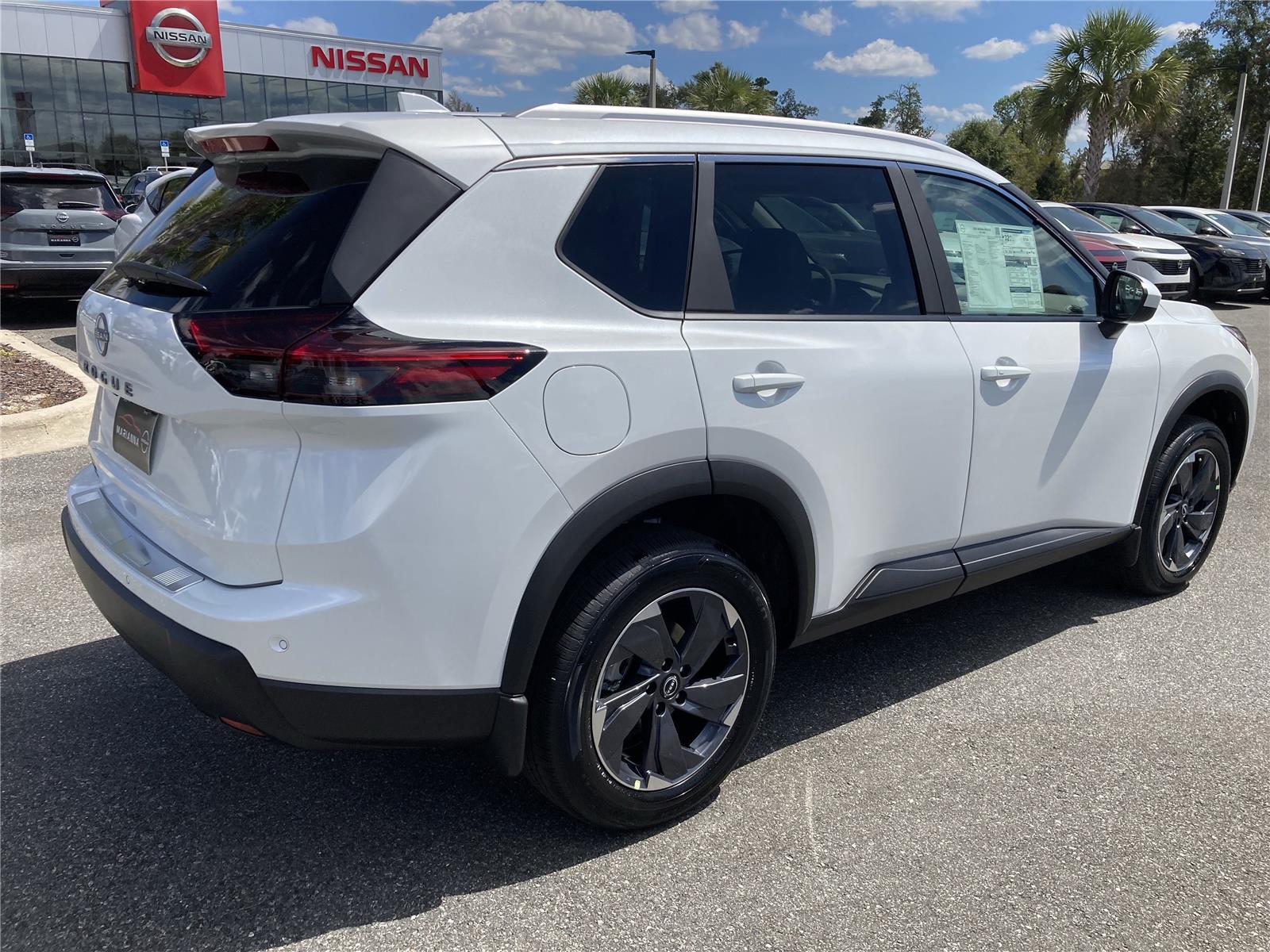 2026 Nissan Rogue SV photo 4