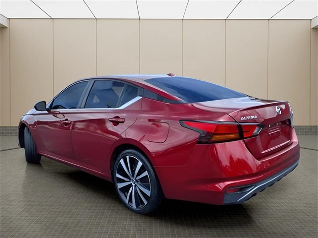 2021 Nissan Altima 2.5 SR photo 3