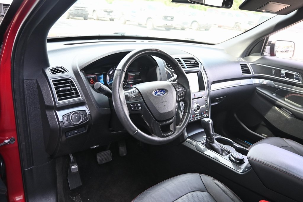2018 Ford Explorer Sport photo 18