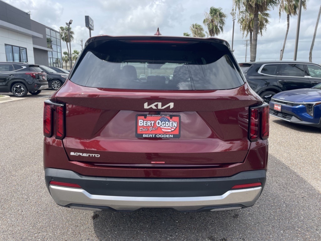 2025 Kia Sorento S photo 3