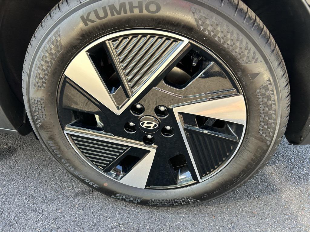 2025 Hyundai Ioniq 5 SEL photo 9