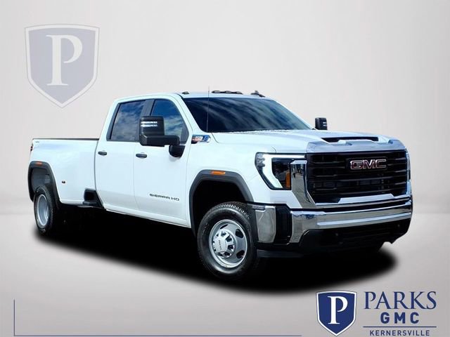 2026 GMC Sierra 3500HD Pro's photo