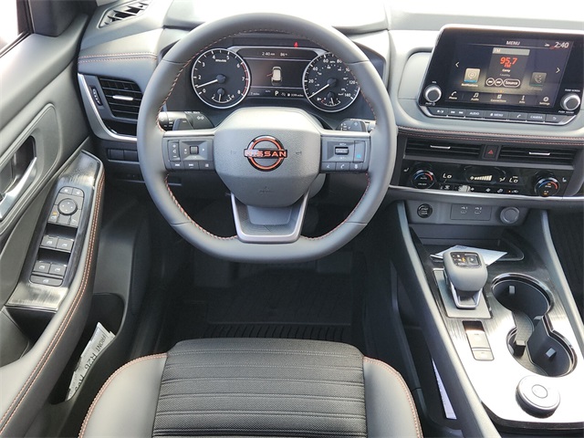 2026 Nissan Rogue SV photo 2