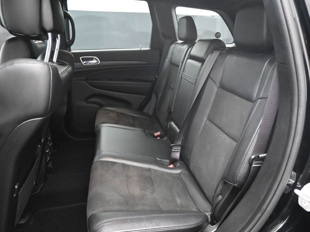 2021 Jeep Grand Cherokee Laredo X photo 14