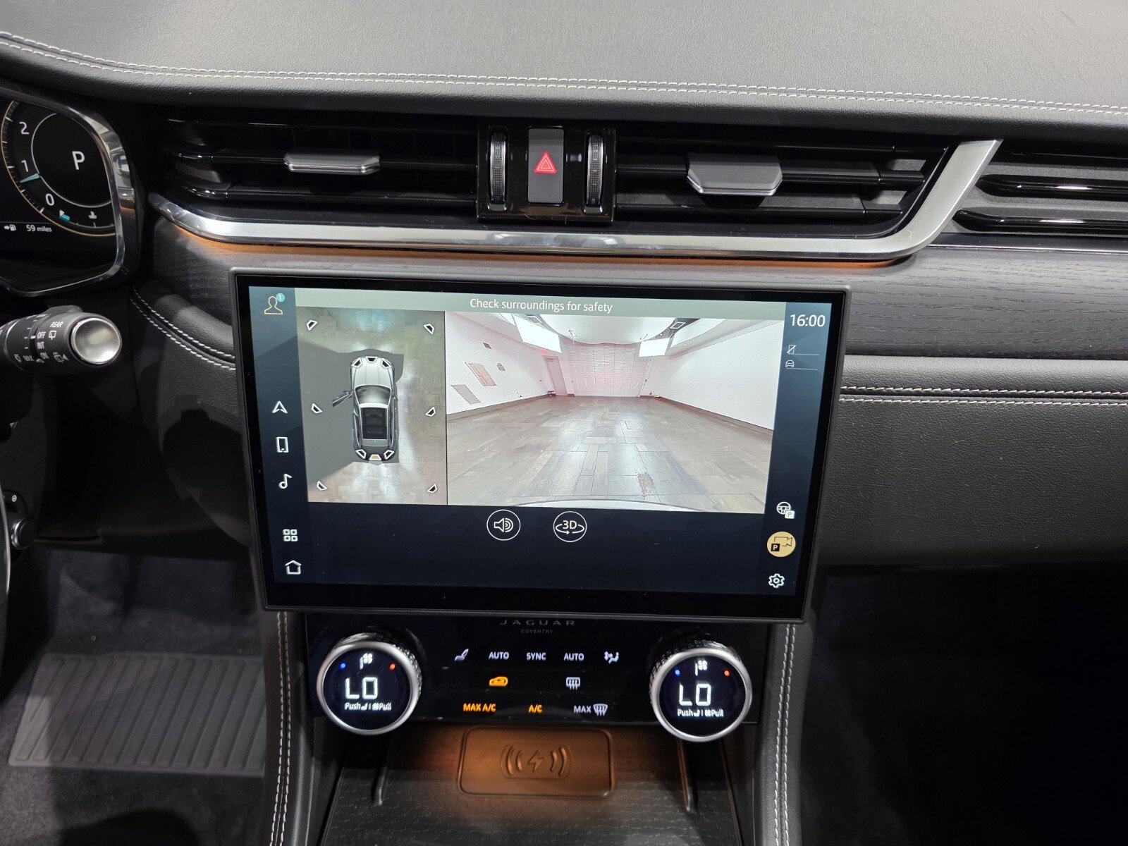 2026 Jaguar F-PACE R-Dynamic S P250 photo 15