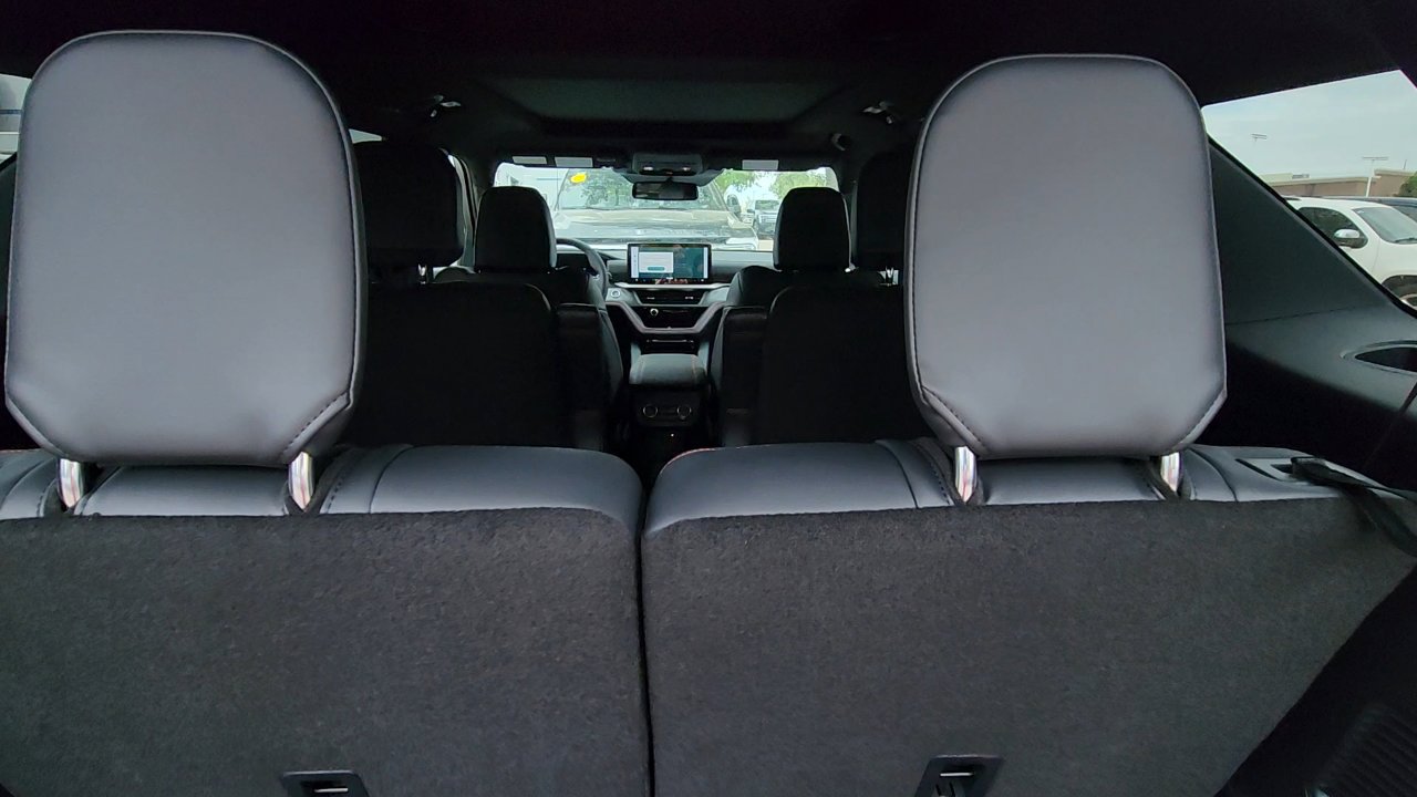 2025 Ford Explorer ST photo 26