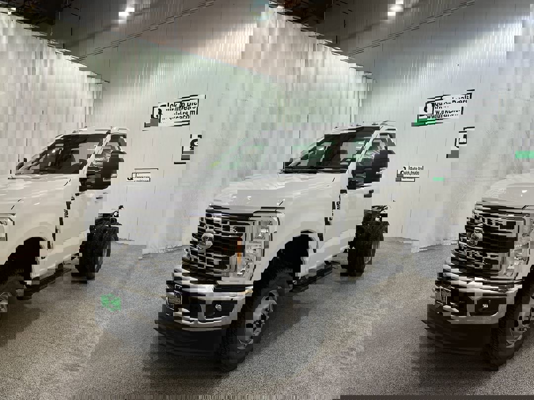 2025 Ford F-350 XL photo 4