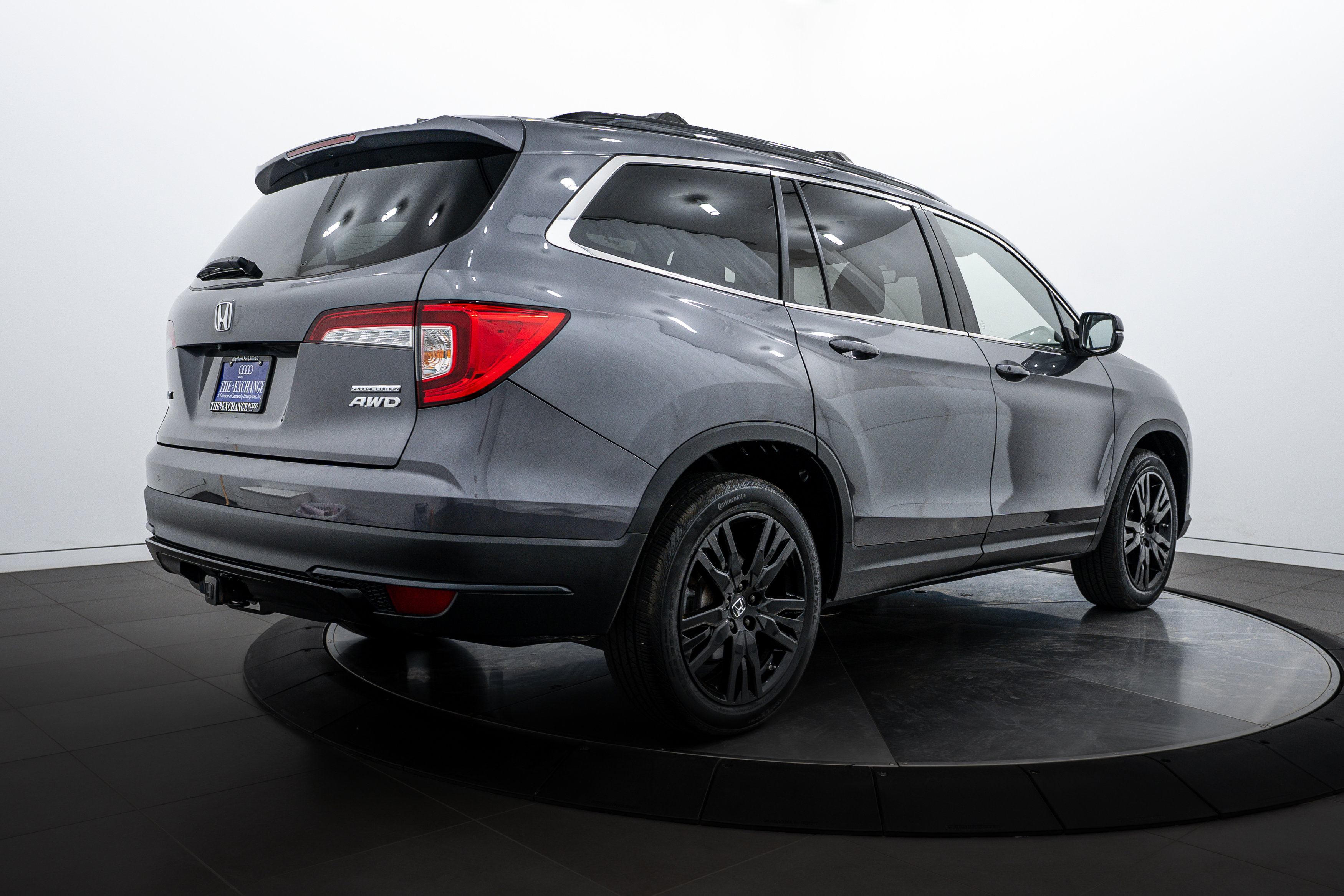 2021 Honda Pilot Special Edition photo 2