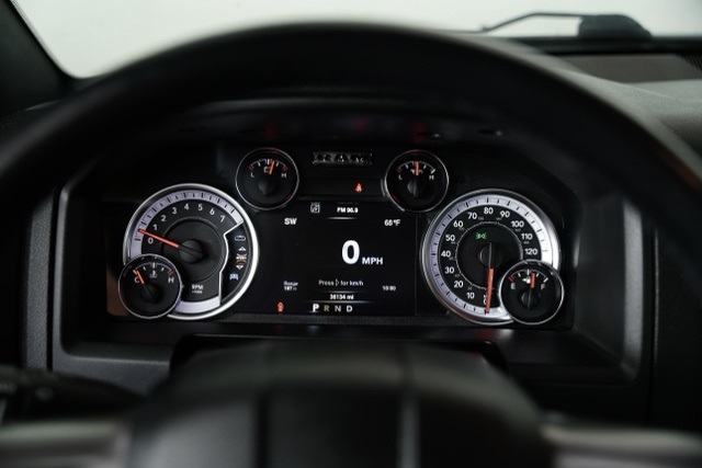 2022 Ram 1500 Classic Warlock photo 3