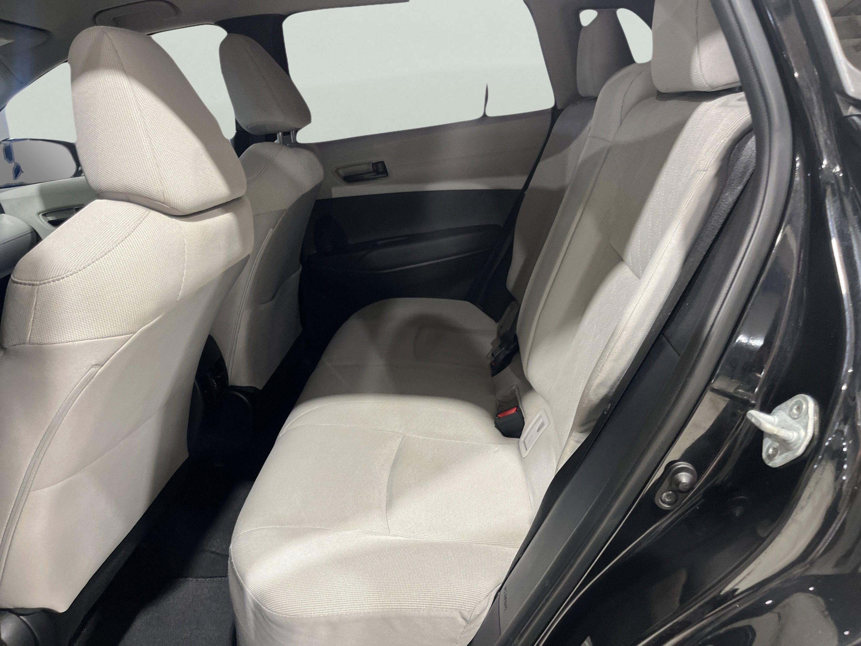 2022 Toyota Corolla Cross LE photo 11