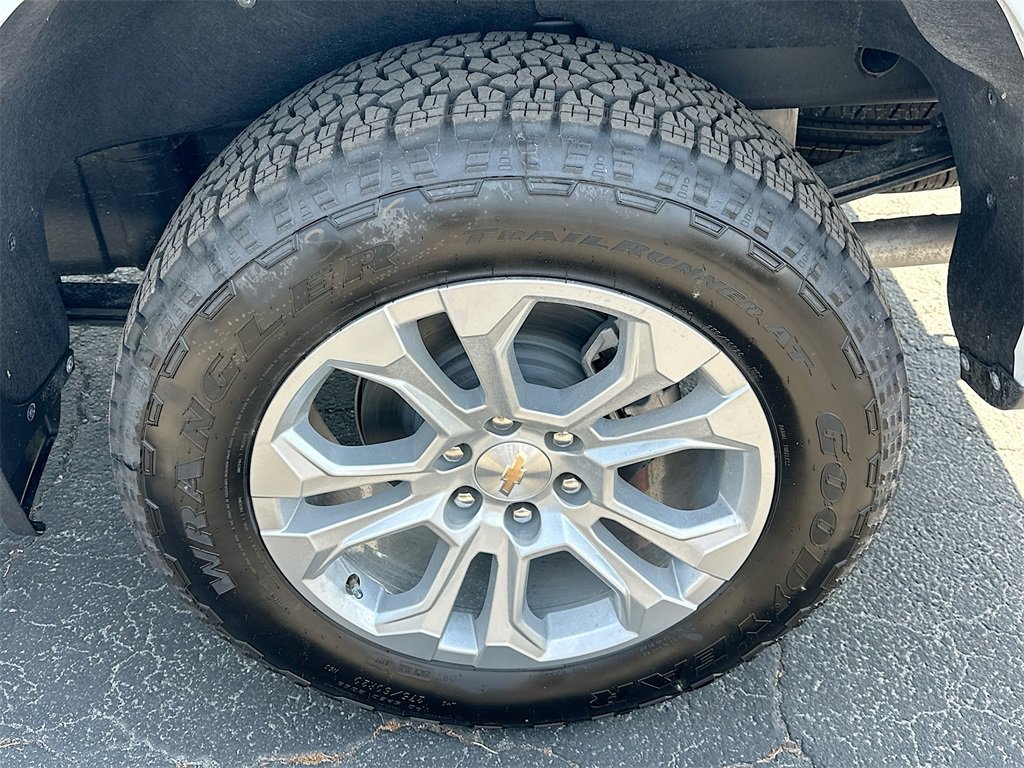 2025 Chevrolet Silverado 1500 LTZ photo 18
