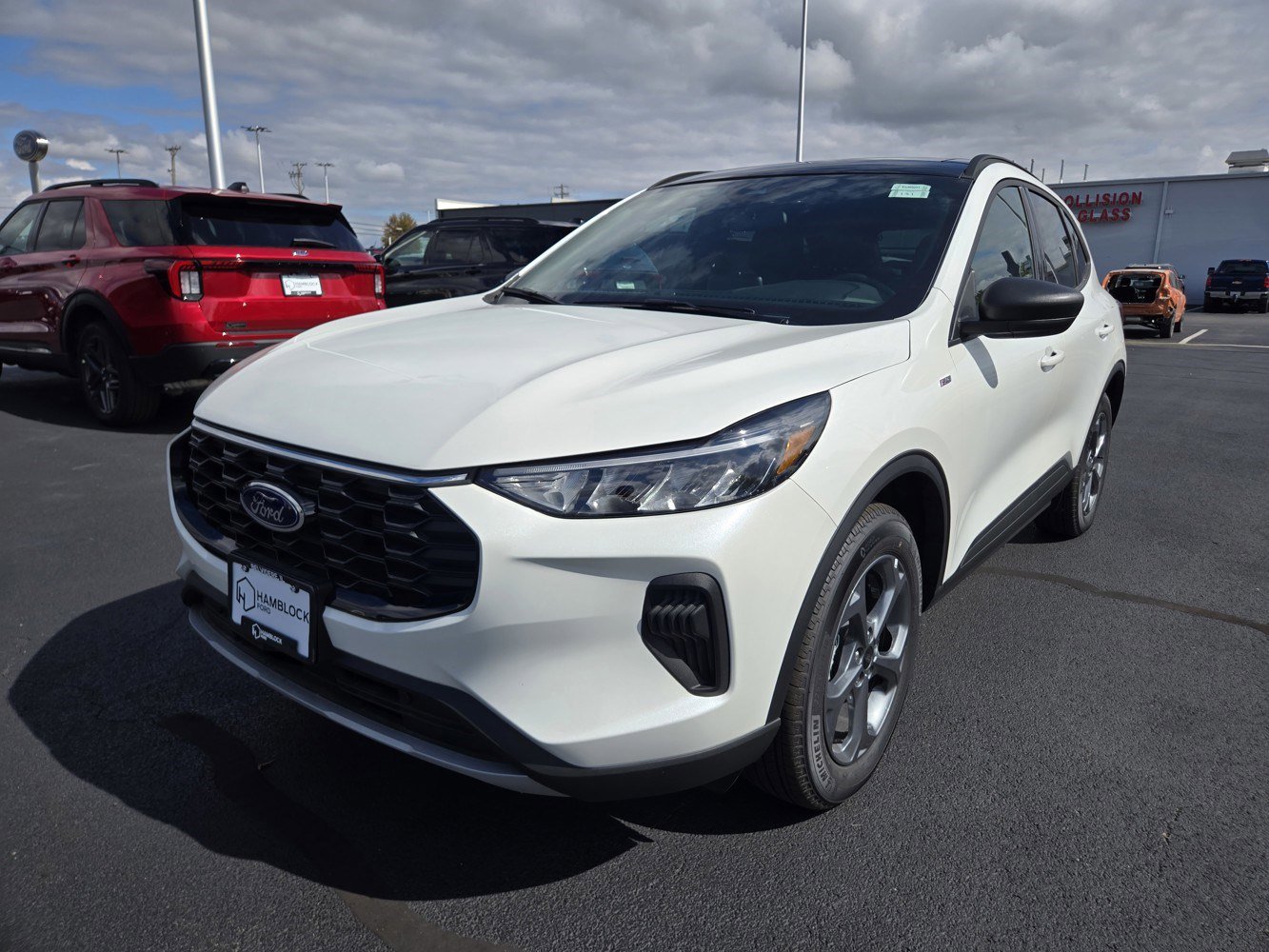 2025 Ford Escape ST-Line photo 3