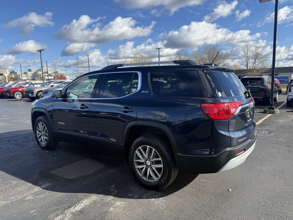 2017 Gmc Acadia SLE photo 3