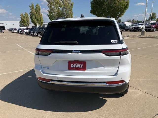 2023 Jeep Cherokee 4xe photo 6