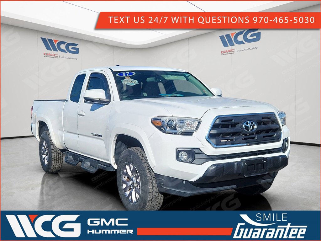 2017 Toyota Tacoma SR5's photo