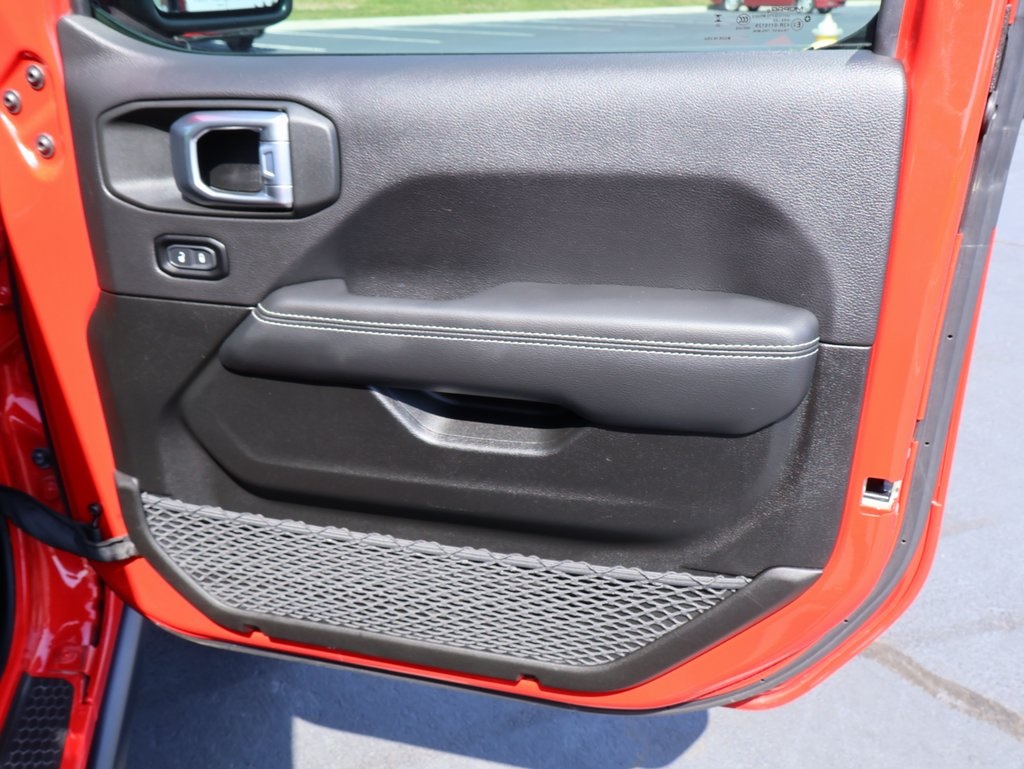 2023 Jeep Wrangler Rubicon photo 17