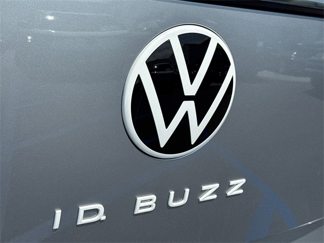 2025 Volkswagen ID. Buzz Pro Plus photo 13