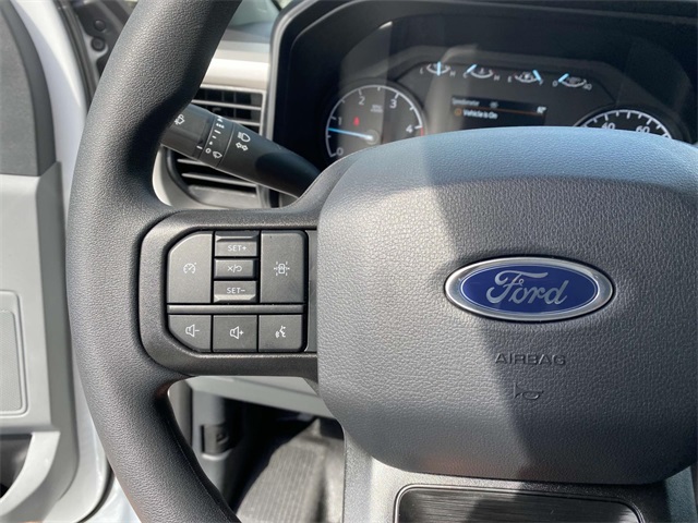 2025 Ford F-550 photo 16