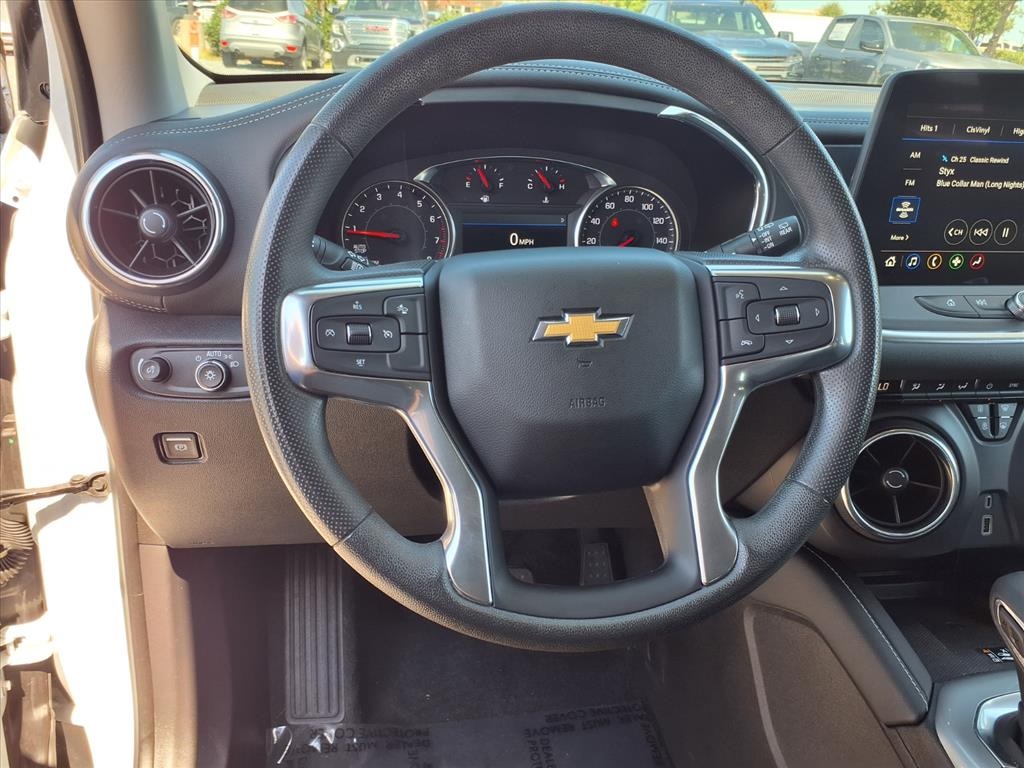 2023 Chevrolet Blazer 2LT photo 2