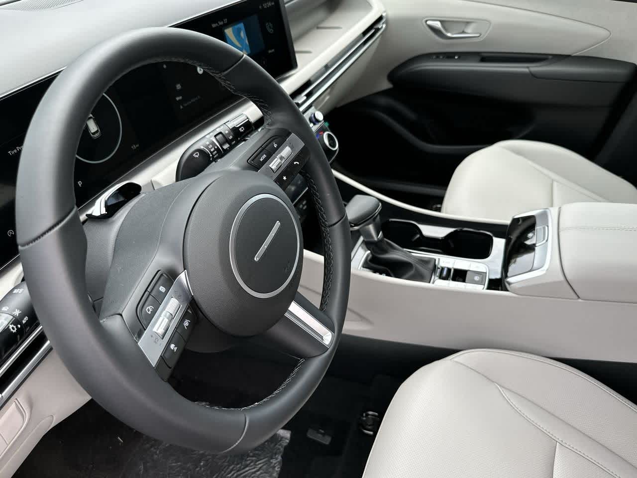 2025 Hyundai Tucson SEL Convenience photo 11