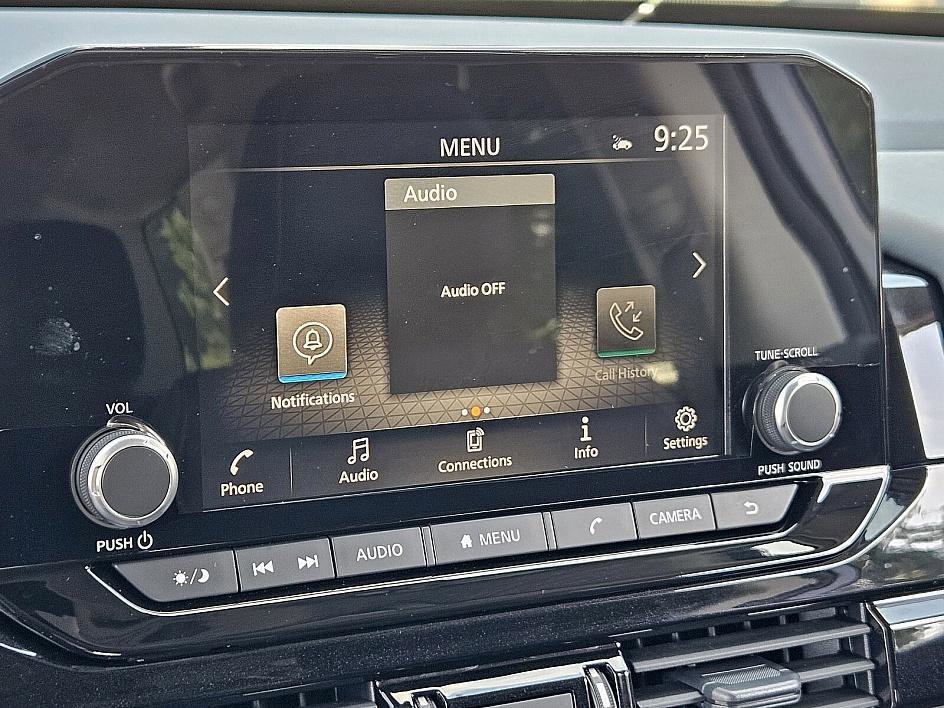 2025 Nissan Pathfinder SV photo 21