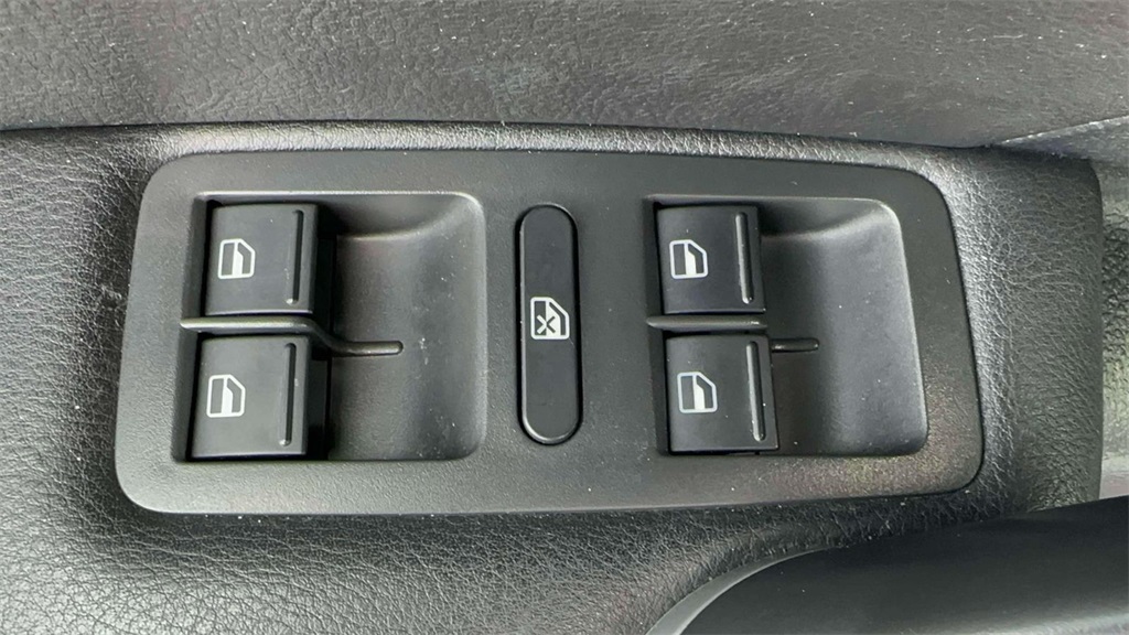 2020 Volkswagen Passat 2.0T R-Line photo 12