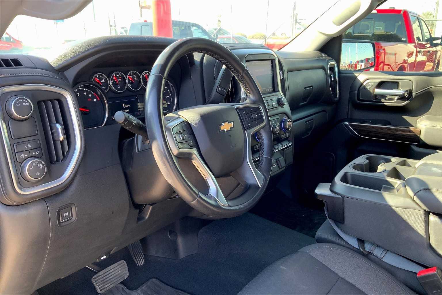 2021 Chevrolet Silverado 1500 LT photo 16