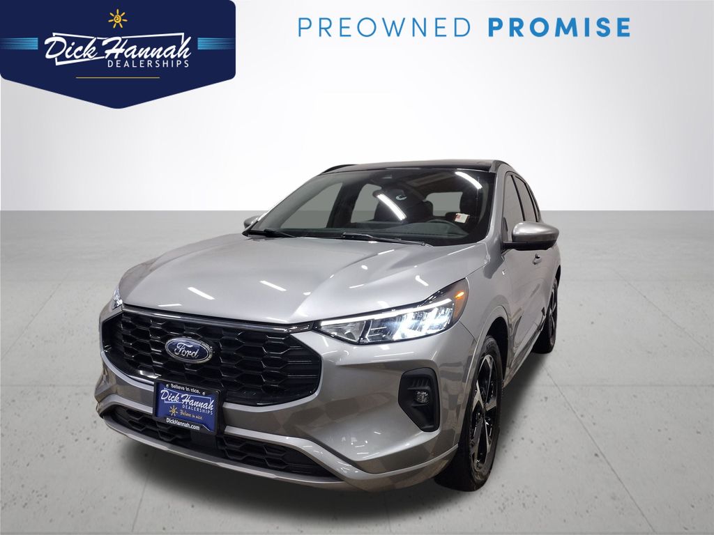 2023 Ford Escape ST-Line Select's photo