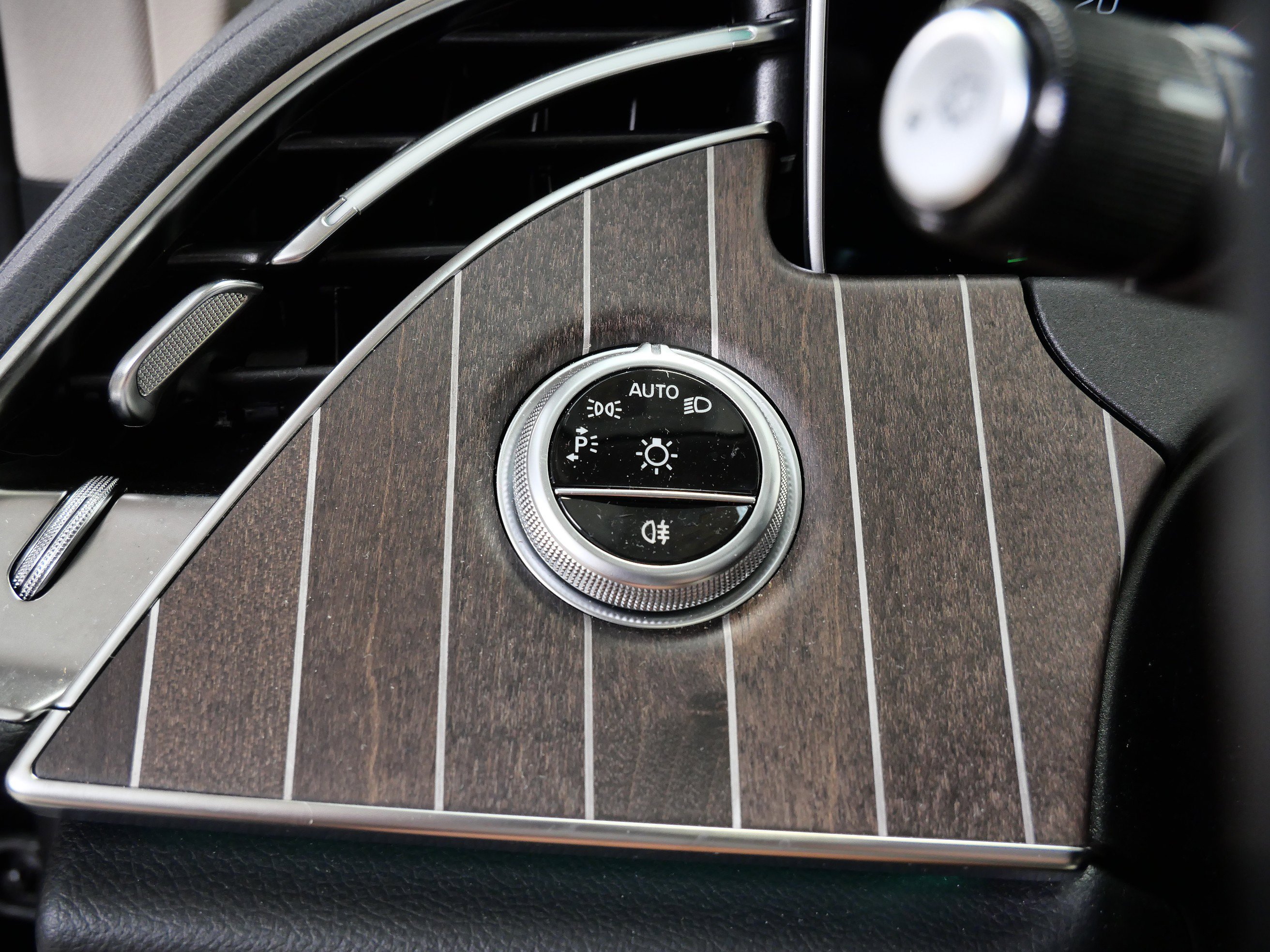 2025 Mercedes Benz E 350 4MATIC photo 26